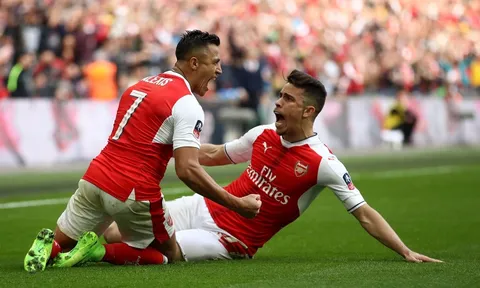 Sanchez ghi bàn nâng tỷ số 2-1 cho Arsenal (Arsenal vs Man City, bán kết FA Cup)