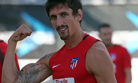 Sao Atletico khoe cơ bắp cuồn cuộn khiến đối thủ e sợ