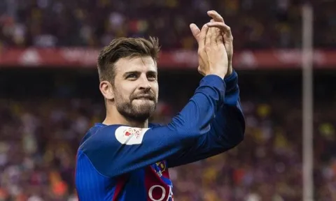 Sao Barca chúc mừng Cristiano Ronaldo sau chiến tích tại Kiev
