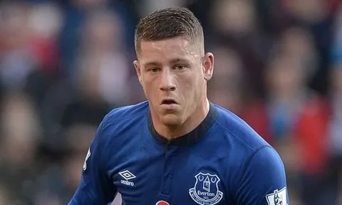 Sao Everton bị đánh tơi tả trong hộp đêm
