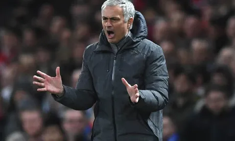 Sao MU "hóa đá" vì cơn thịnh nộ của Mourinho