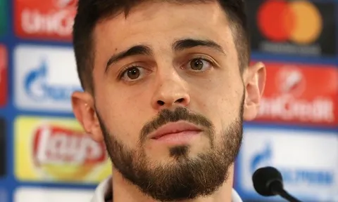 Sao trẻ Monaco 'thả thính' Man United, Chelsea