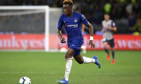 Sao trẻ tỏa sáng, người hâm mộ Chelsea như mở hội