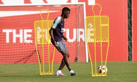 Sao tuyển Pháp gieo sầu cho Arsenal, Liverpool