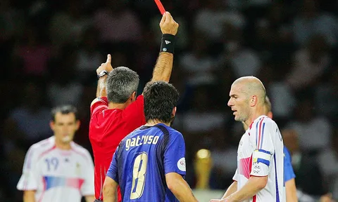 Sau 12 năm, trọng tài tiết lộ sự thật về chiếc thẻ đỏ của Zidane