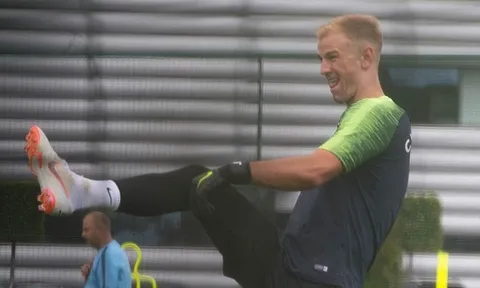 Sau tất cả, Joe Hart đã trở lại Man City