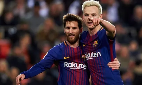 Sau thất bại gây sốc, Barca bị Man United rút ruột ngôi sao