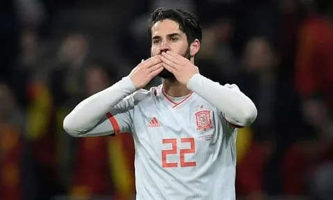 Lập hattrick, Isco nhận 'mưa' lời khen từ HLV Lopetegui
