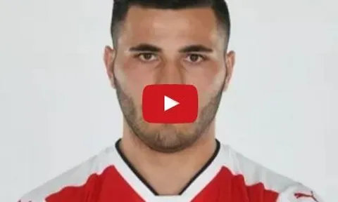 Sead Kolasinac chơi cực hay trong chuyến du đấu Hè 2017