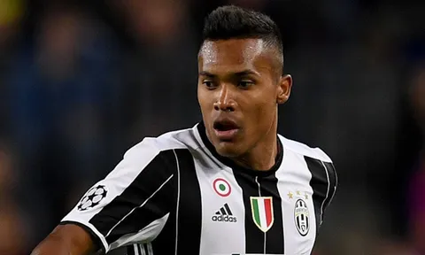 Sếp lớn Juventus CHỐT tương lai Alex Sandro