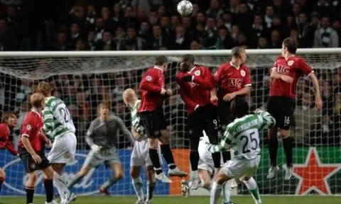 Shunsuke Nakamura: Kẻ ươm mầm sống từ những chấm đá phạt!