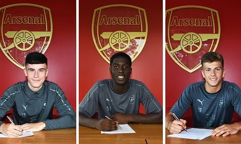 Arsenal ký hợp đồng với một lúc 3 tài năng trẻ