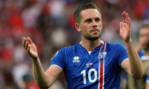 Sigurdsson day dứt vì đá hỏng penalty