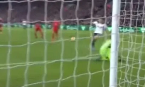 Simon Mignolet, ngôi sao đang dẫn bị lãng quên tại Liverpool