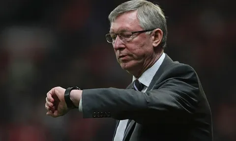 Cầu thủ MU muốn tặng danh hiệu FA Cup cho Sir Alex