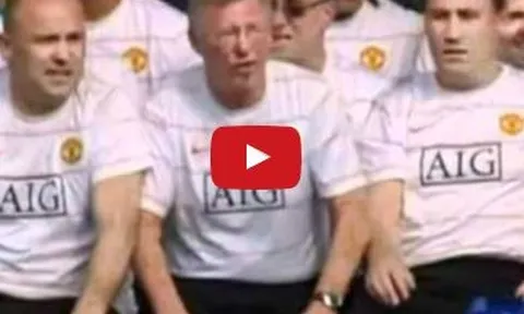 Sir Alex Ferguson bị trợ lý 'hù dọa' trên băng ghế chỉ đạo