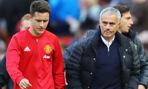Sợ Barca, M.U nâng lương khủng cho Herrera