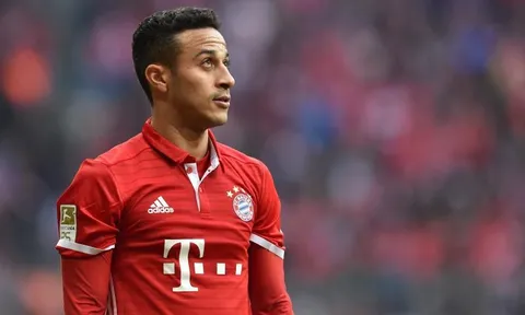 Sợ mất Thiago, lãnh đạo Bayern ra tay "chốt hạ"