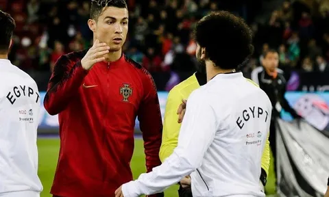 Cristiano Ronaldo vs Mohamed Salah: Ai hay hơn mùa này