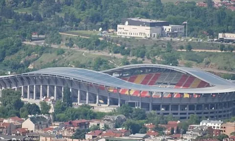 SỐC: Man Utd và Real sẽ thi đấu với nhiệt độ gần 40°C