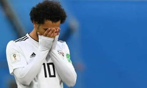 SỐC: Salah cân nhắc giã từ đội tuyển quốc gia