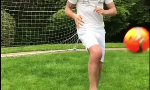 Sốc với quá trình hồi phục của Ibrahimovic