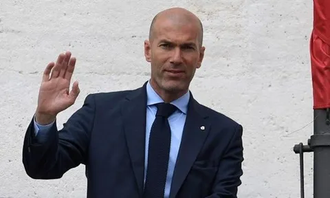 CHÍNH THỨC: Zinedine Zidane tuyên bố từ chức HLV trưởng Real Madrid