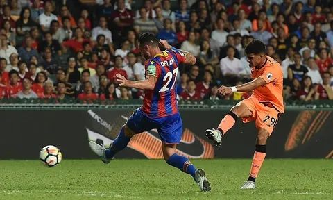 Solanke tỏa sáng đưa Liverpool vào chung kết với Leicester City
