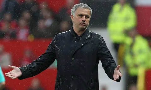 Sóng ngầm ở MU, dàn sao Quỷ Đỏ muốn Mourinho bay ghế