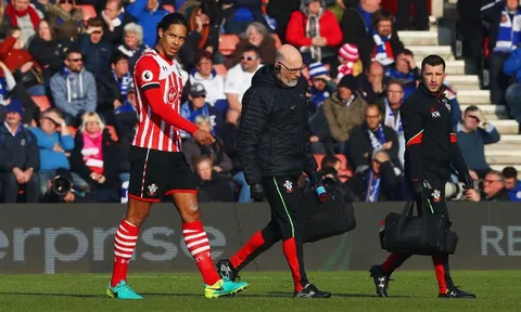 Southampton phủ nhận việc bán Van Dijk cho Chelsea