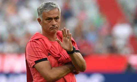 XÁC NHẬN: Mourinho lên tiếng về khả năng nổ "bom tấn" của Man Utd