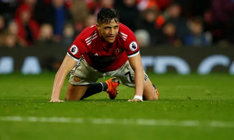 Man City vô địch, fan Arsenal 'troll' Sanchez