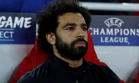 "Jurgen Klopp hãy cất Salah trên ghế dự bị"