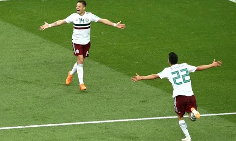 Sút tung lưới Hàn Quốc, cựu sao Man Utd đi vào lịch sử