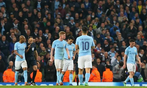 Sút tung lưới Liverpool ngay phút thứ 2, Man City vẫn ngậm ngùi rời cuộc chơi