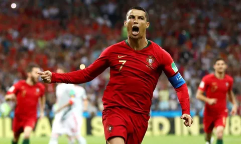 Sút tung lưới TBN, Ronaldo đi vào ngôi đền của những huyền thoại