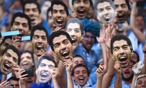 Tại sao người Uruquay vẫn ủng hộ Suarez?