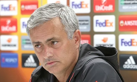 Tâm điểm Man Utd vs Ajax: Toan tính từ UEFA