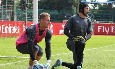 Tân binh Leno tiết lộ được Cech "truyền thụ công lực"