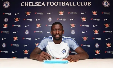 Tân binh 'xịn' Antonio Rudiger rạng rỡ ra mắt Chelsea