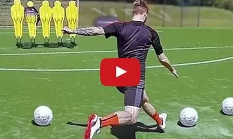 Tập luyện đá phạt cùng Marco Reus