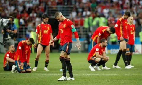 "Tây Ban Nha đang chơi thứ bóng đá phòng ngự"