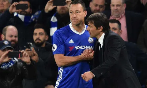 Terry sắp giải nghệ, Conte buông lời nài nỉ