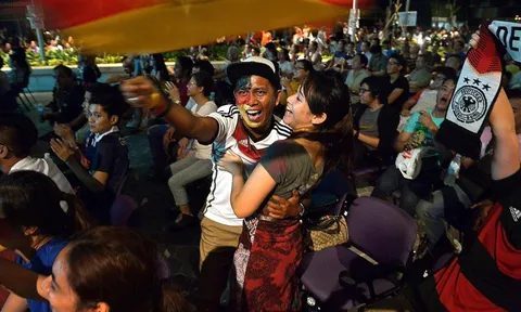 Thái Lan, Singapore mang World Cup 2018 đến khán giả thế nào?