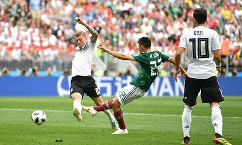 Thần đồng Mexico 22 tuổi rực sáng, nhà vua Đức băng hà ngay trận ra quân