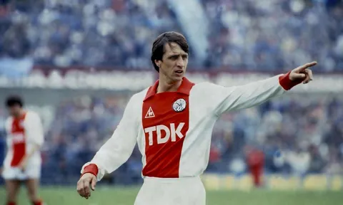 'Thánh' Cruyff và những cầu thủ vĩ đại nhất của Ajax