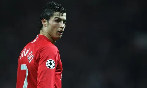 Thật điên rồ nếu Ronaldo trở lại MU