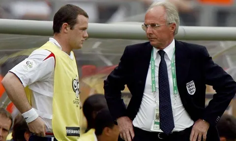 Thầy cũ "dụ dỗ" Rooney sang Trung Quốc