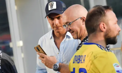 Theo chân Ronaldo, Dybala cũng đã trở về Italia