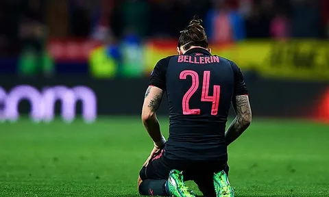 Thi đấu bạc nhược, Bellerin 'được' fan Arsenal định giá 0 đồng